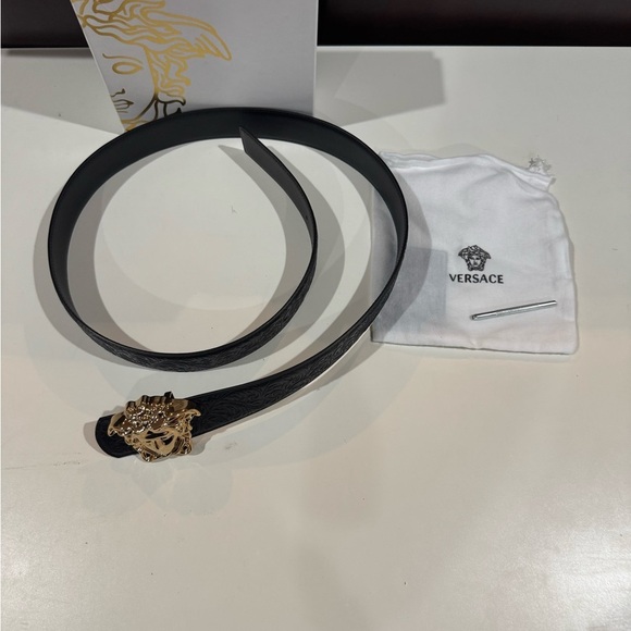 Versace Other - Like new mens Versace Black Leather Belt with Gold Medusa Buckle